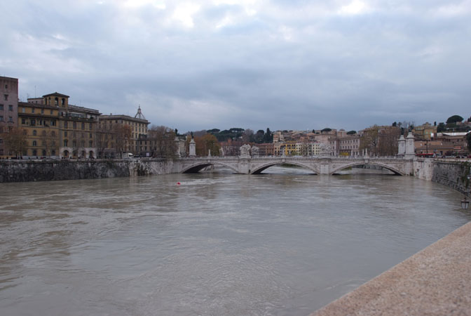 DSCF0041.jpg - T F