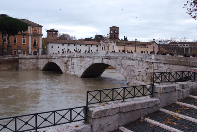 DSCF0112.jpg - T F